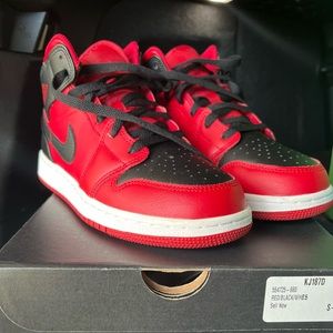 Jordan 1 mids, red/black. Size 6.5 youth.